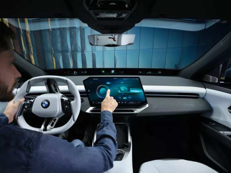 Large displays and increasingly digital HMI elements, such as those in the new BMW ix3, characterise many cockpits, but often also lead to compromises in the intuitive operability of the vehicle.