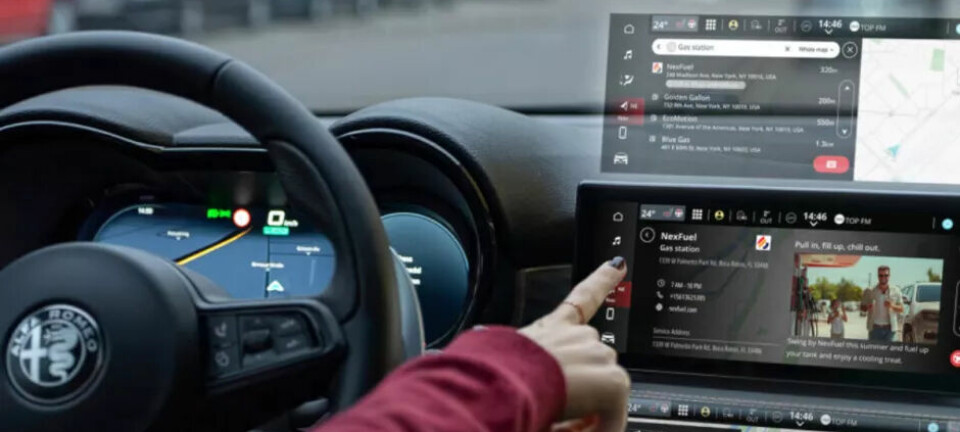 How smart lighting and display tech transform car interiors